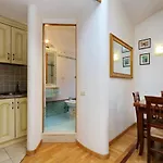 Apartment Borgo Pio Rome